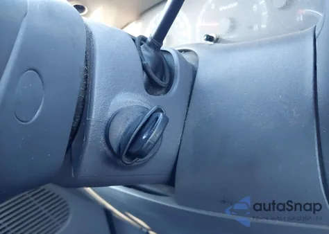 2002 Ford F-150 Lariat/Xlt from USA, damaged, VIN 1FTRW08L82KB48358